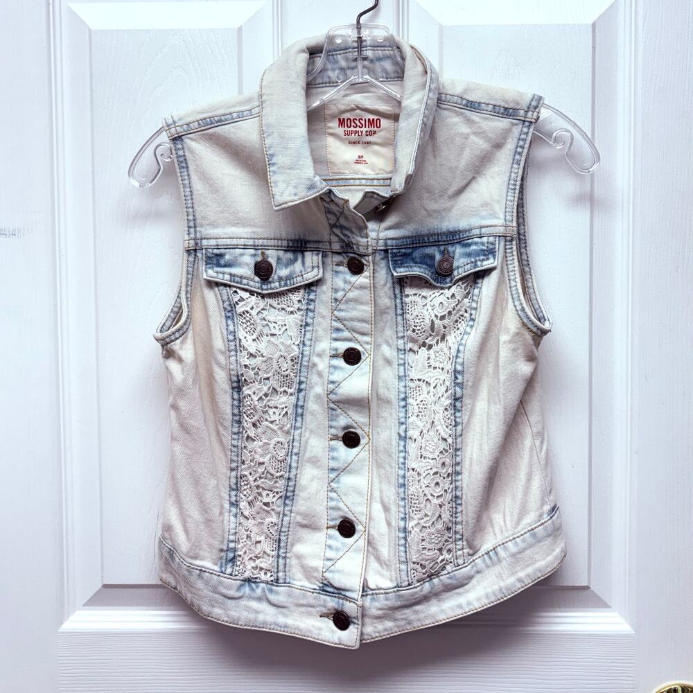 Mossimo Jean Vest Faded Denim Lace Accent Metal Buttons Flap Pockets Womens S